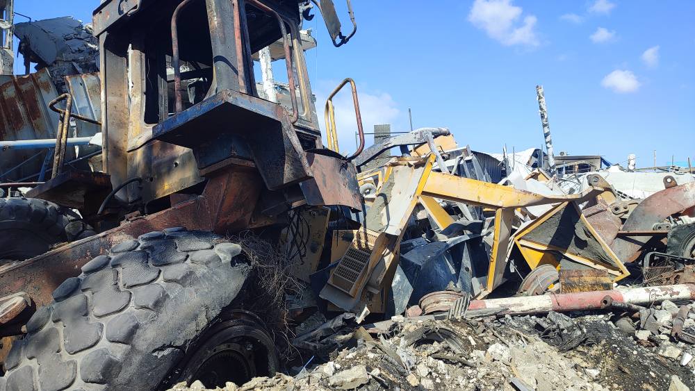 90%  نسبة العجز في معدات وآليات البلدية الثقيلة جراء الحرب