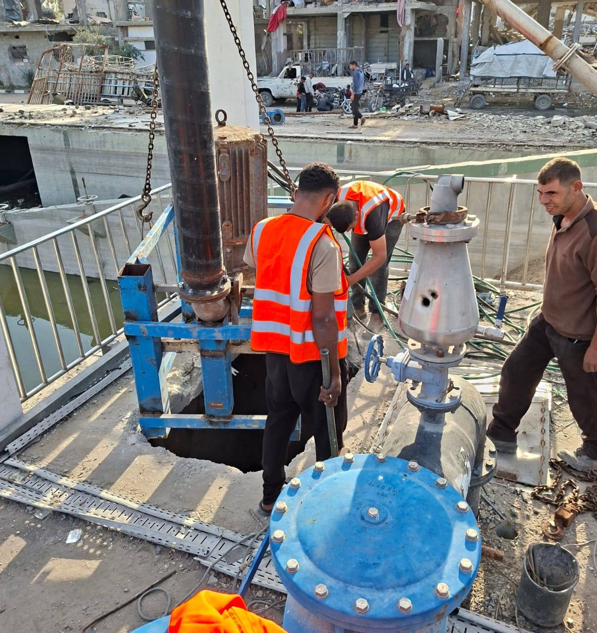 البدء في إجراء أعمال صيانة لحوض تجميع مياه الأمطار (الصفطاوي)