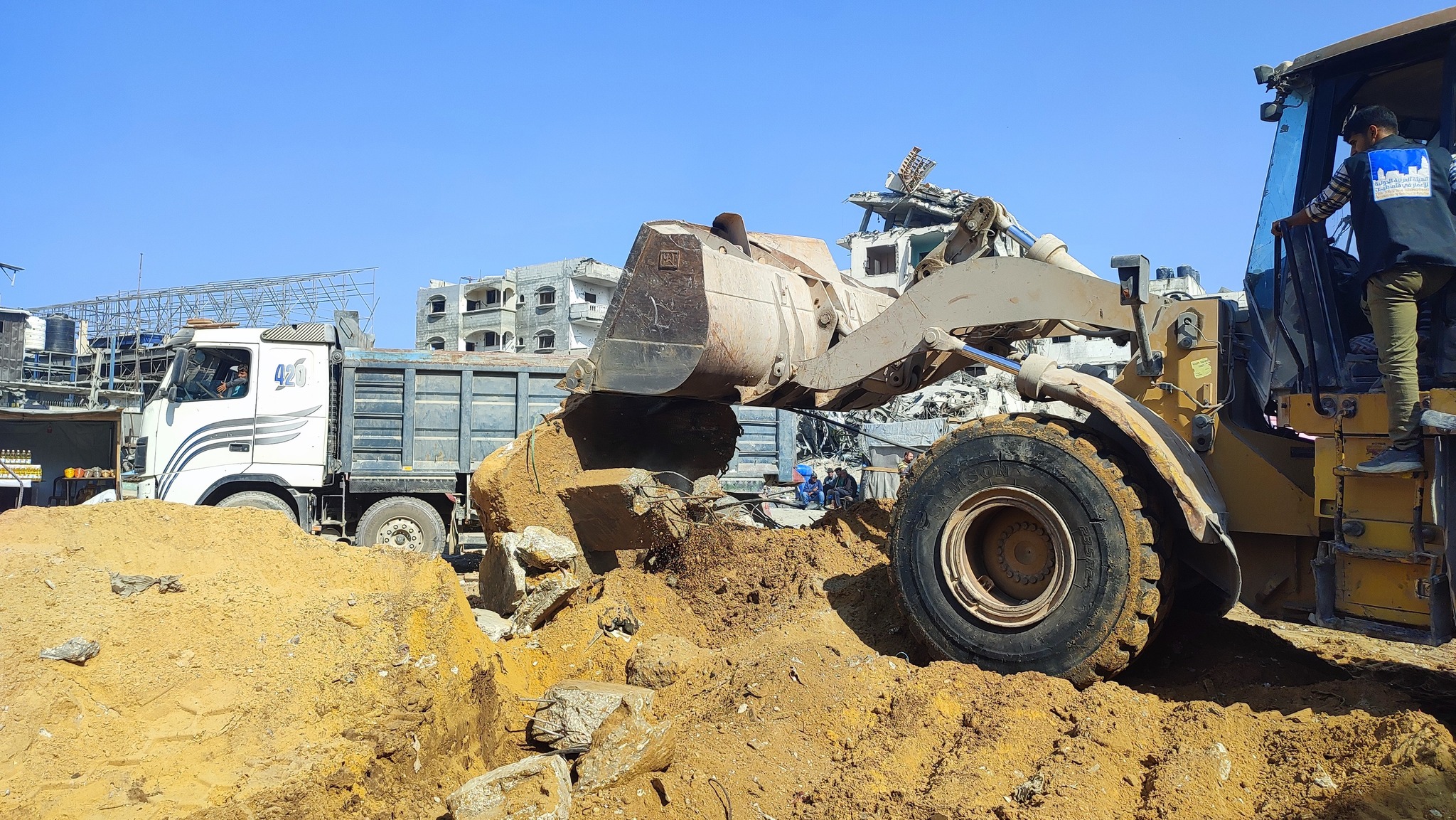 تعزيل وصيانة دوار الجلاء (الصاروخ) الحيوي