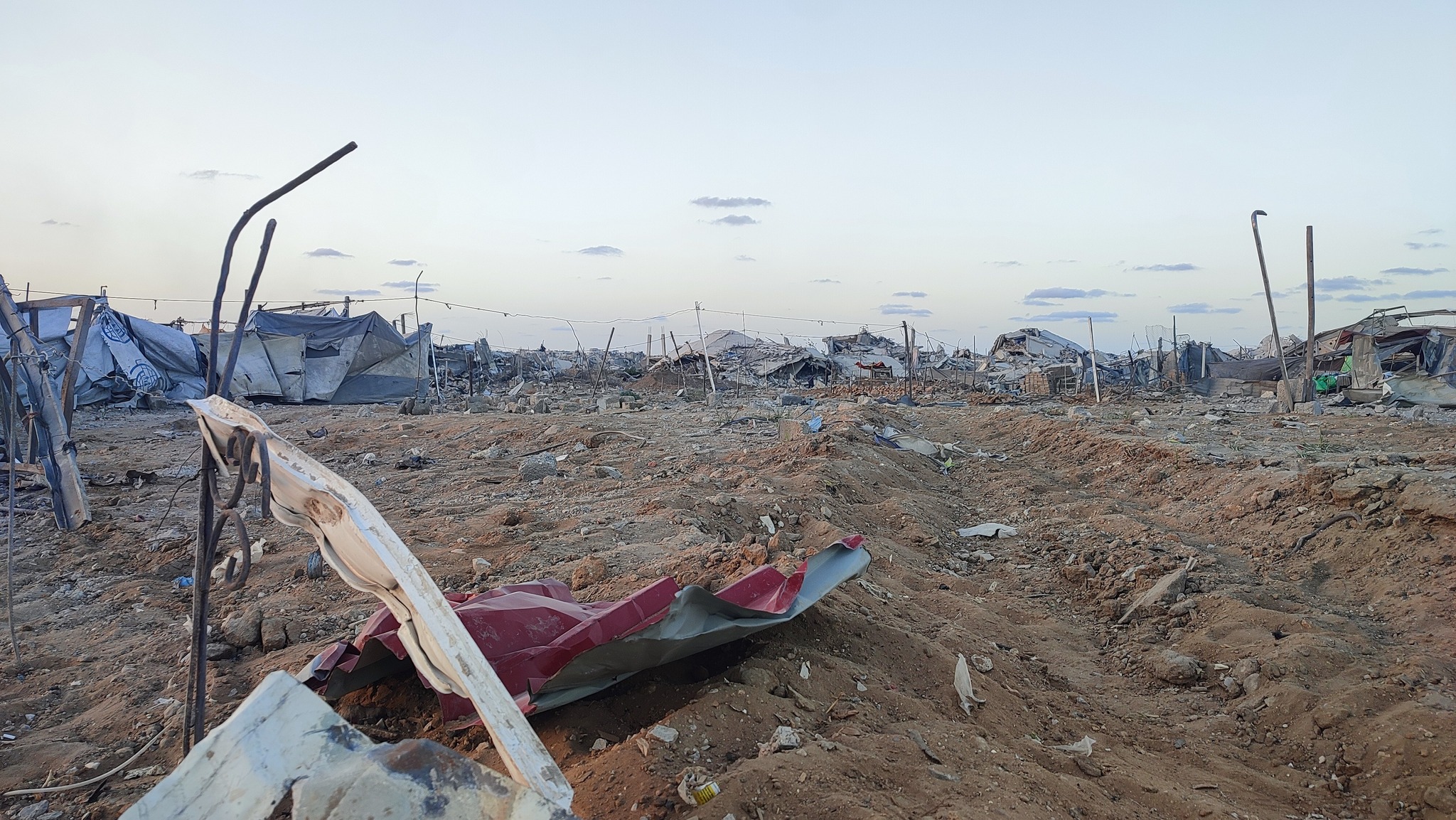 تجمع مخيمات حلاوة قبل وبعد الدمار