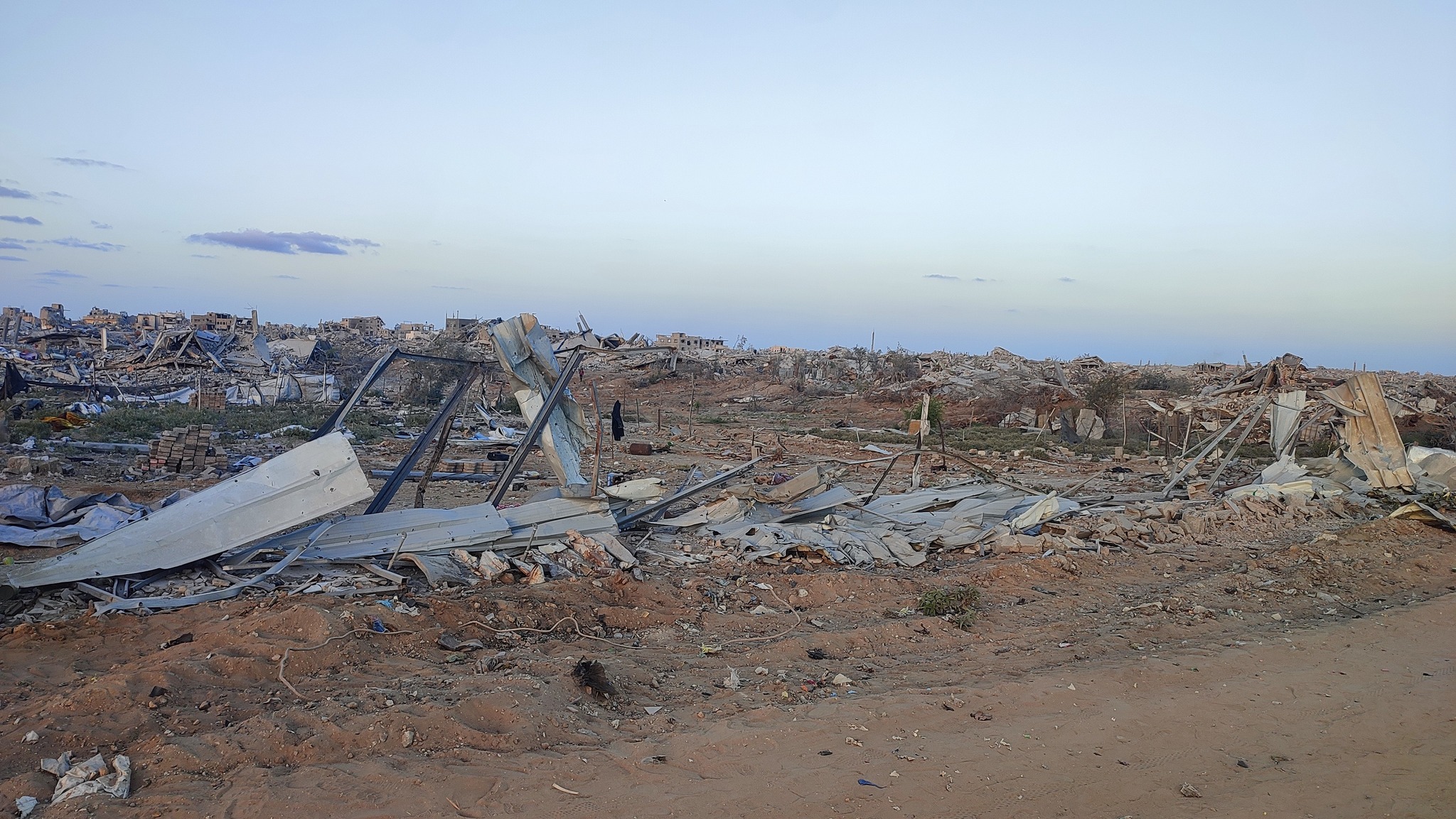 تجمع مخيمات حلاوة قبل وبعد الدمار