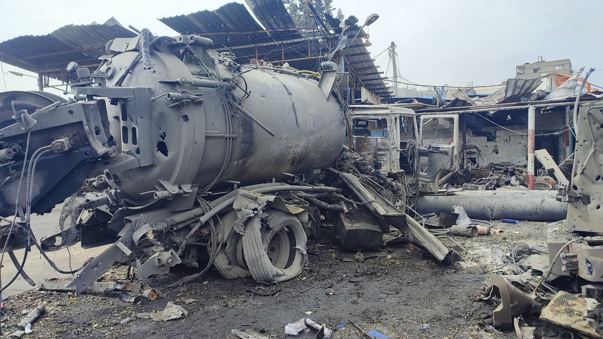 استهداف كراج البلدية عمدًا