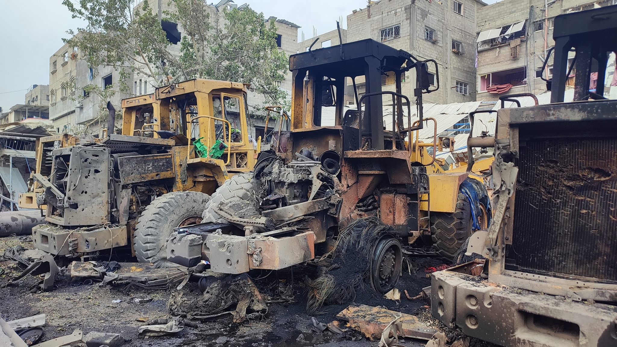 استهداف كراج البلدية عمدًا