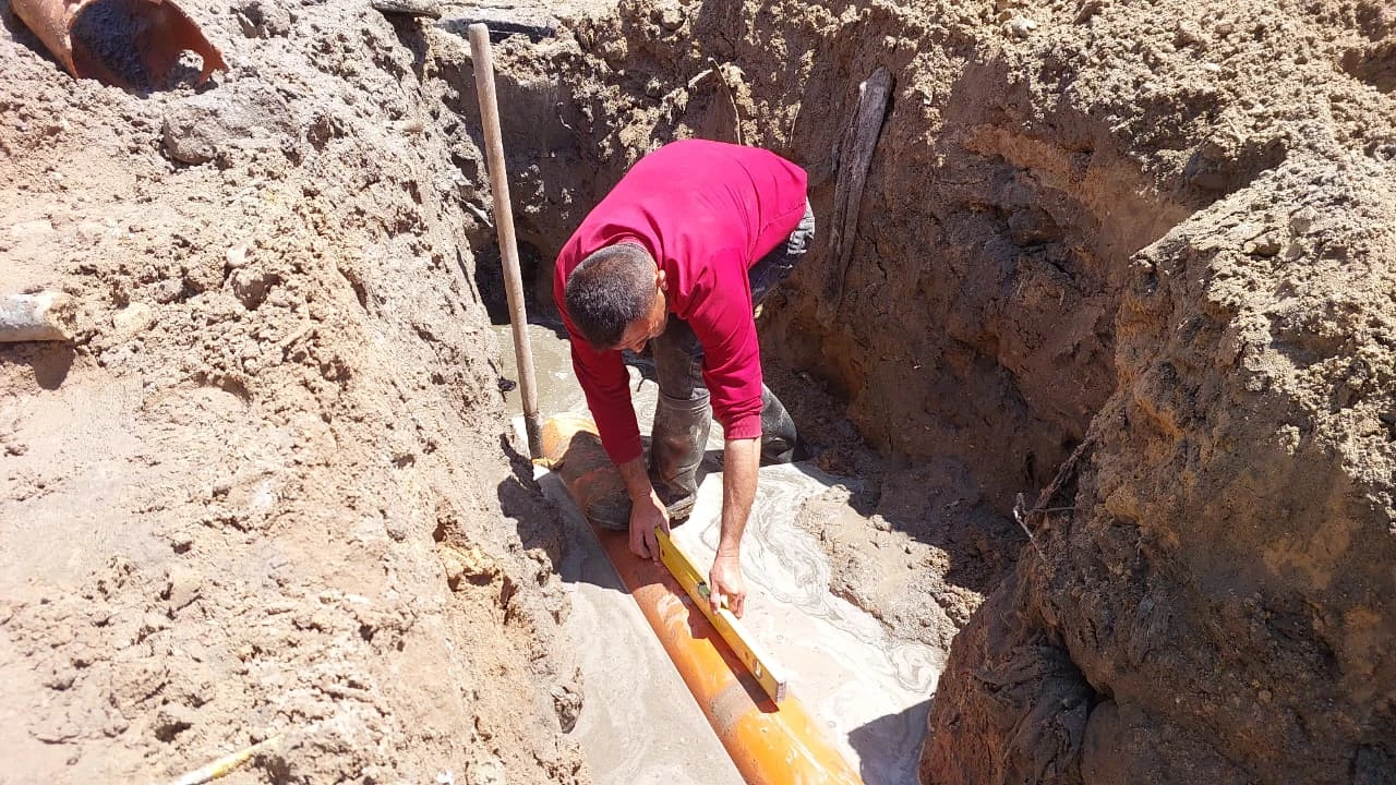 أعمال صيانة وتنظيف شبكة صرف صحي امتداد شارع حيفا حتى شارع الغباري