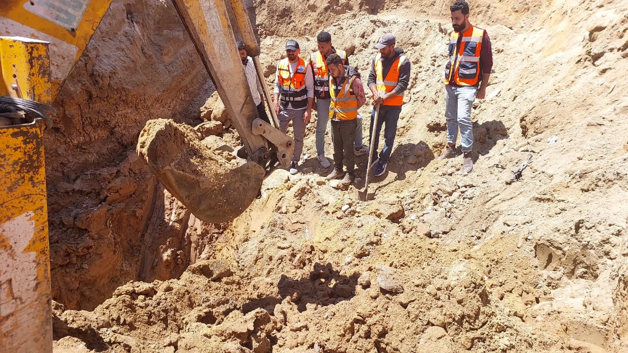 أعمال صيانة وتنظيف شبكة صرف صحي امتداد شارع حيفا حتى شارع الغباري